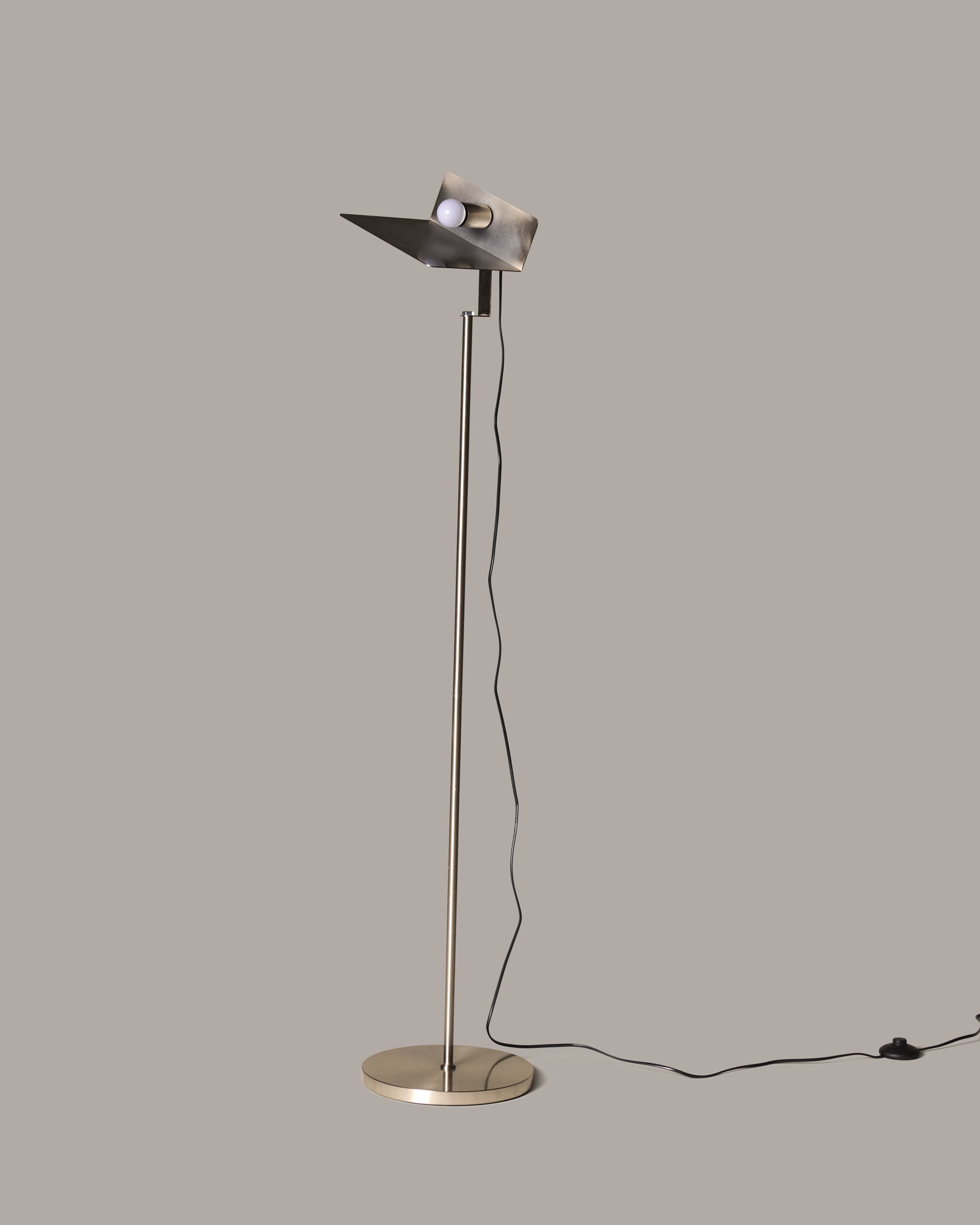 Flagpole Metallic Lamp