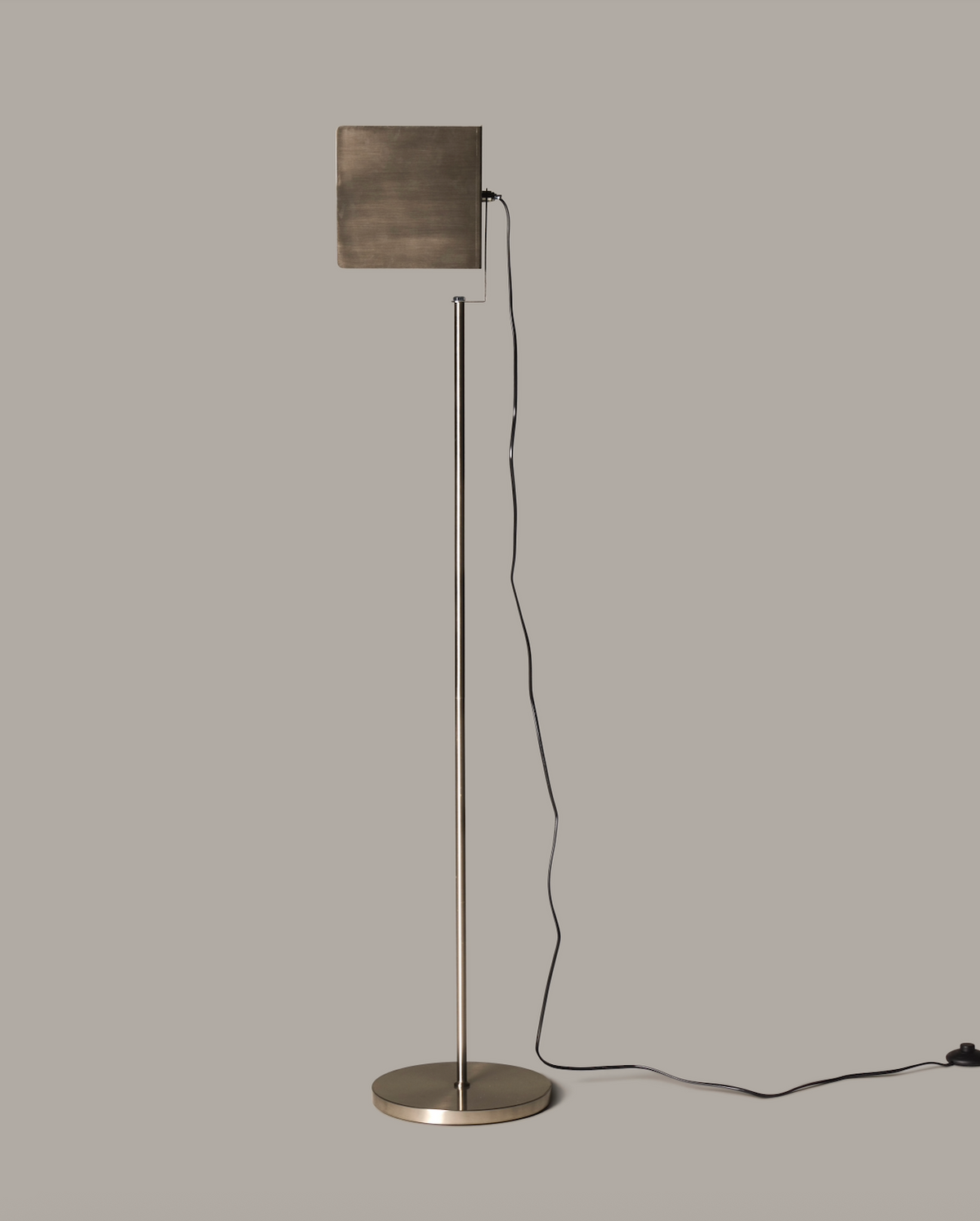 Flagpole Metallic Lamp